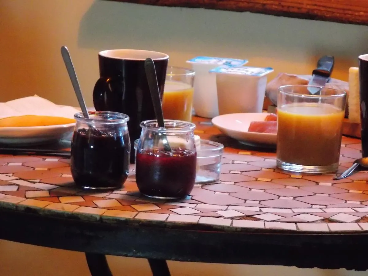La Rosiere Bed & Breakfast Auzelles
